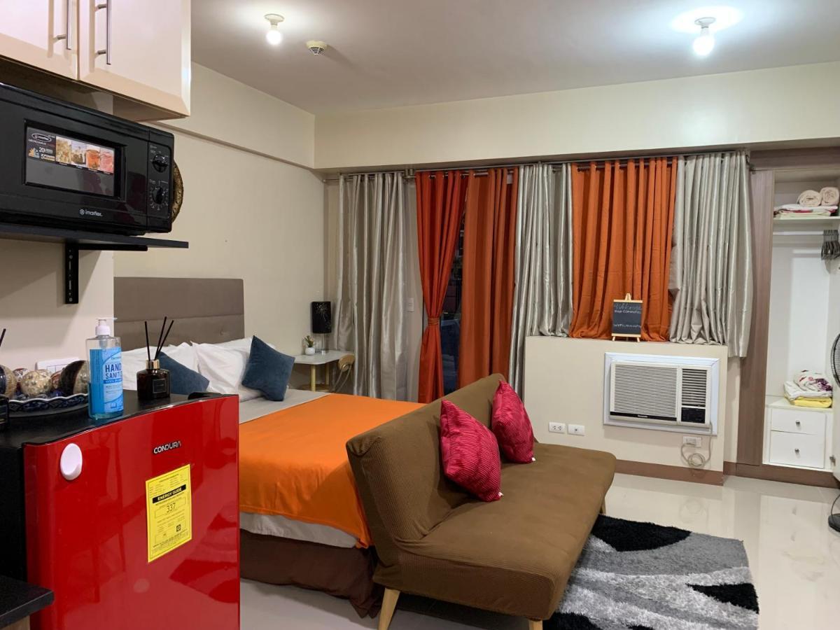 One Palm Tree Villas Condominium - Studio 2Nd Fl With Balcony - Across Terminal 3 Airport パサイ エクステリア 写真
